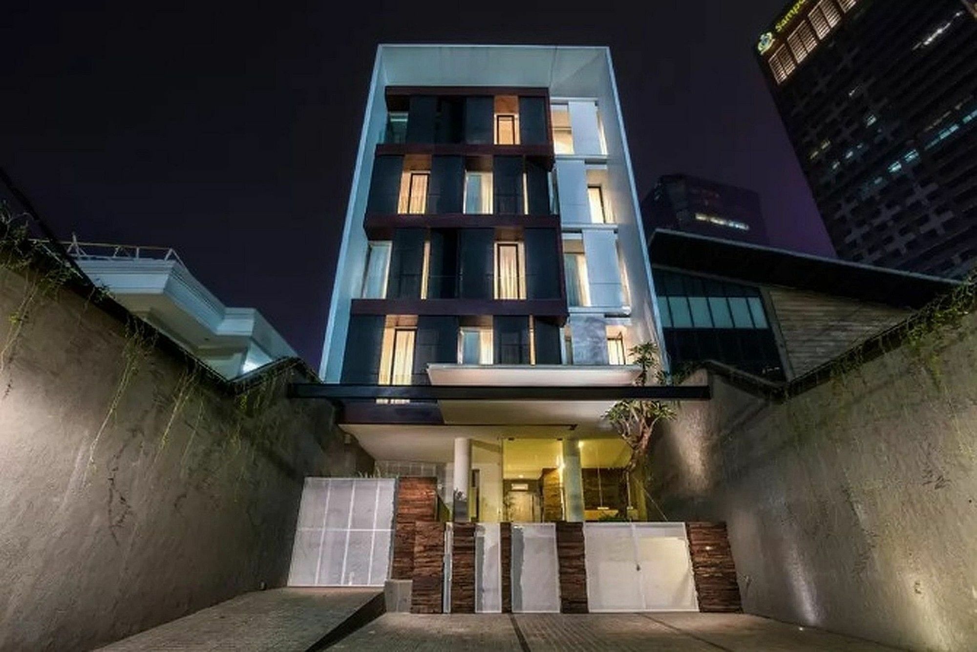 Zen Premium Sampoerna Strategic Square Hotel Jakarta Kültér fotó