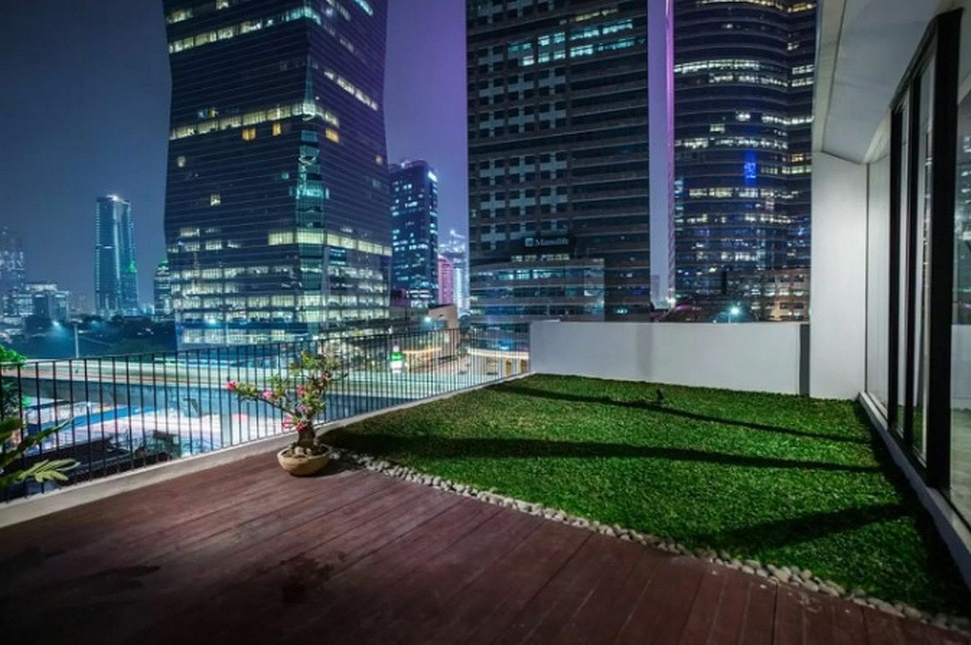 Zen Premium Sampoerna Strategic Square Hotel Jakarta Kültér fotó