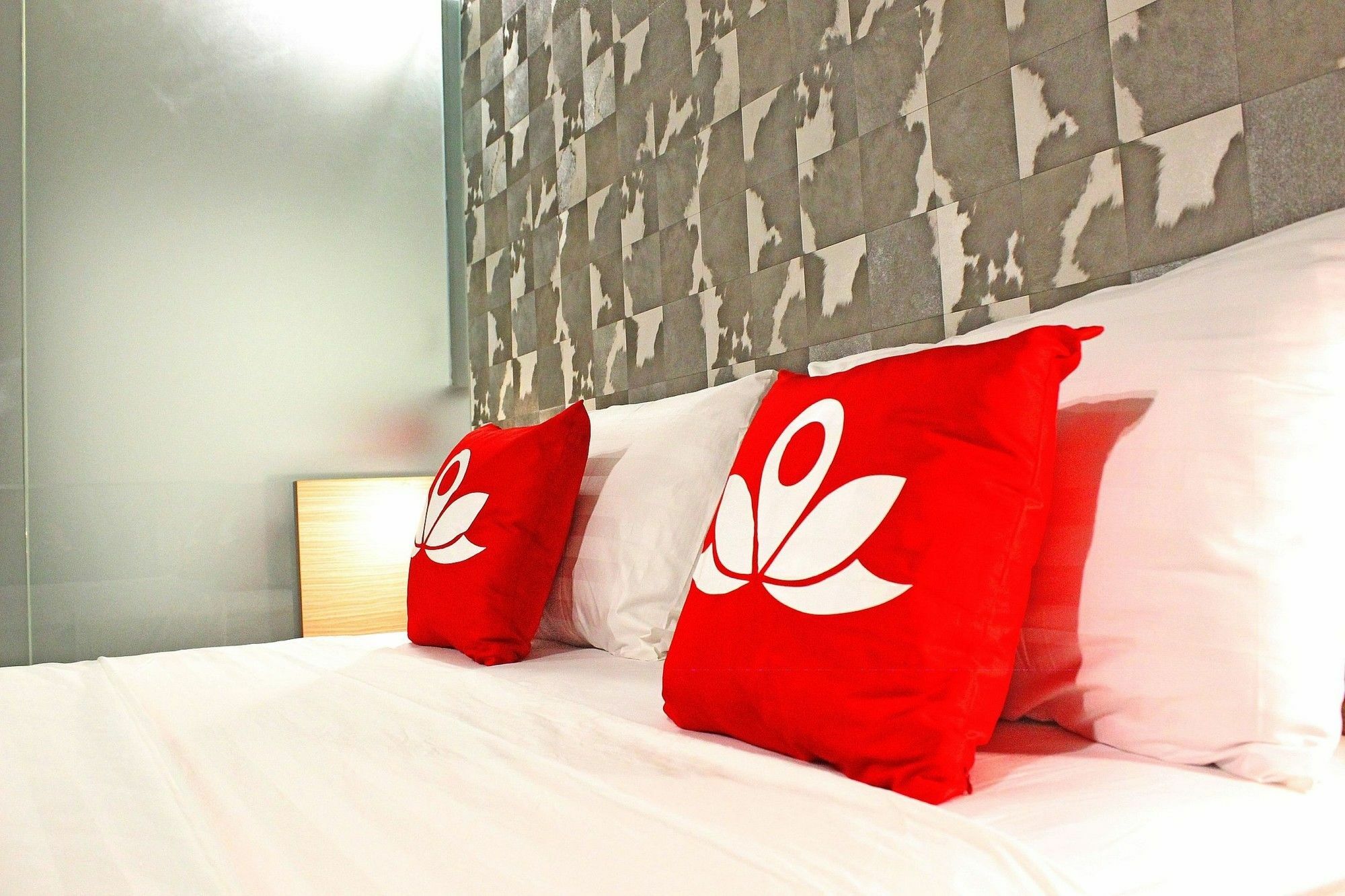 Zen Premium Sampoerna Strategic Square Hotel Jakarta Kültér fotó